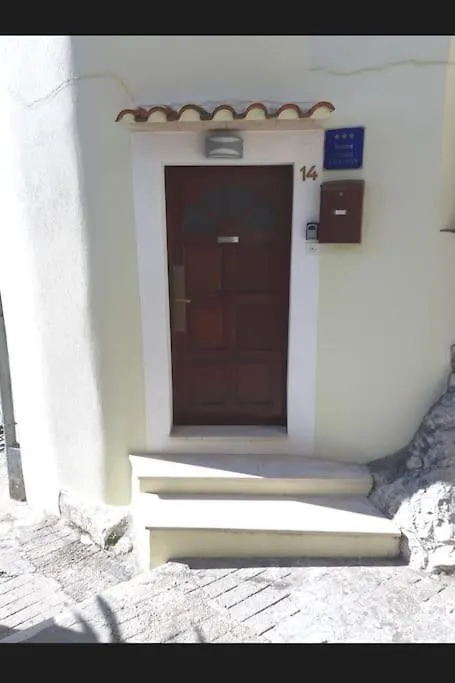 Апартаменты Authentic Dalmatian House Sara Сплит