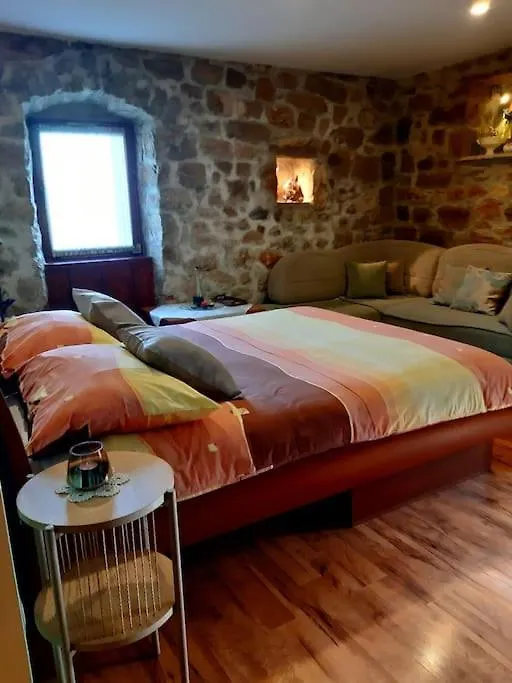 Апартаменты Authentic Dalmatian House Sara Сплит