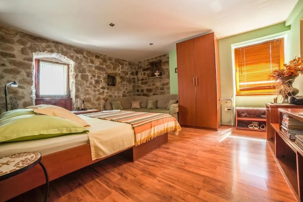 Authentic Dalmatian House Sara Appartement Split Kroatië
