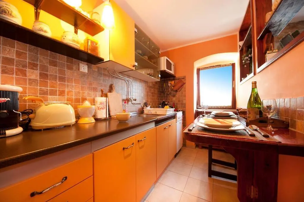Authentic Dalmatian House Sara Appartement Split