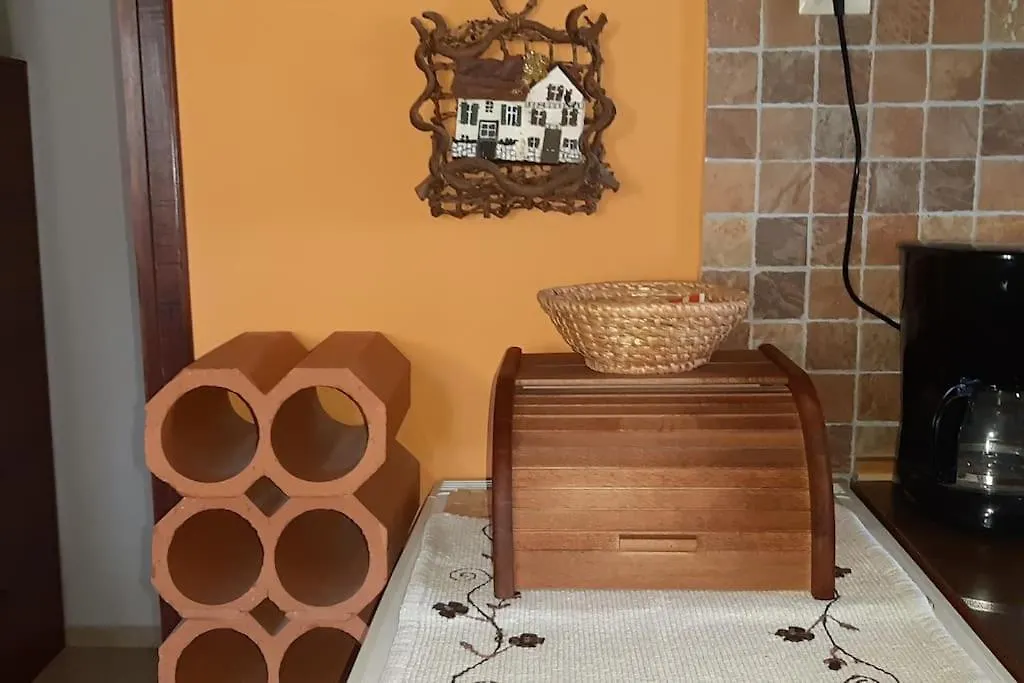 Authentic Dalmatian House Sara Appartement Split